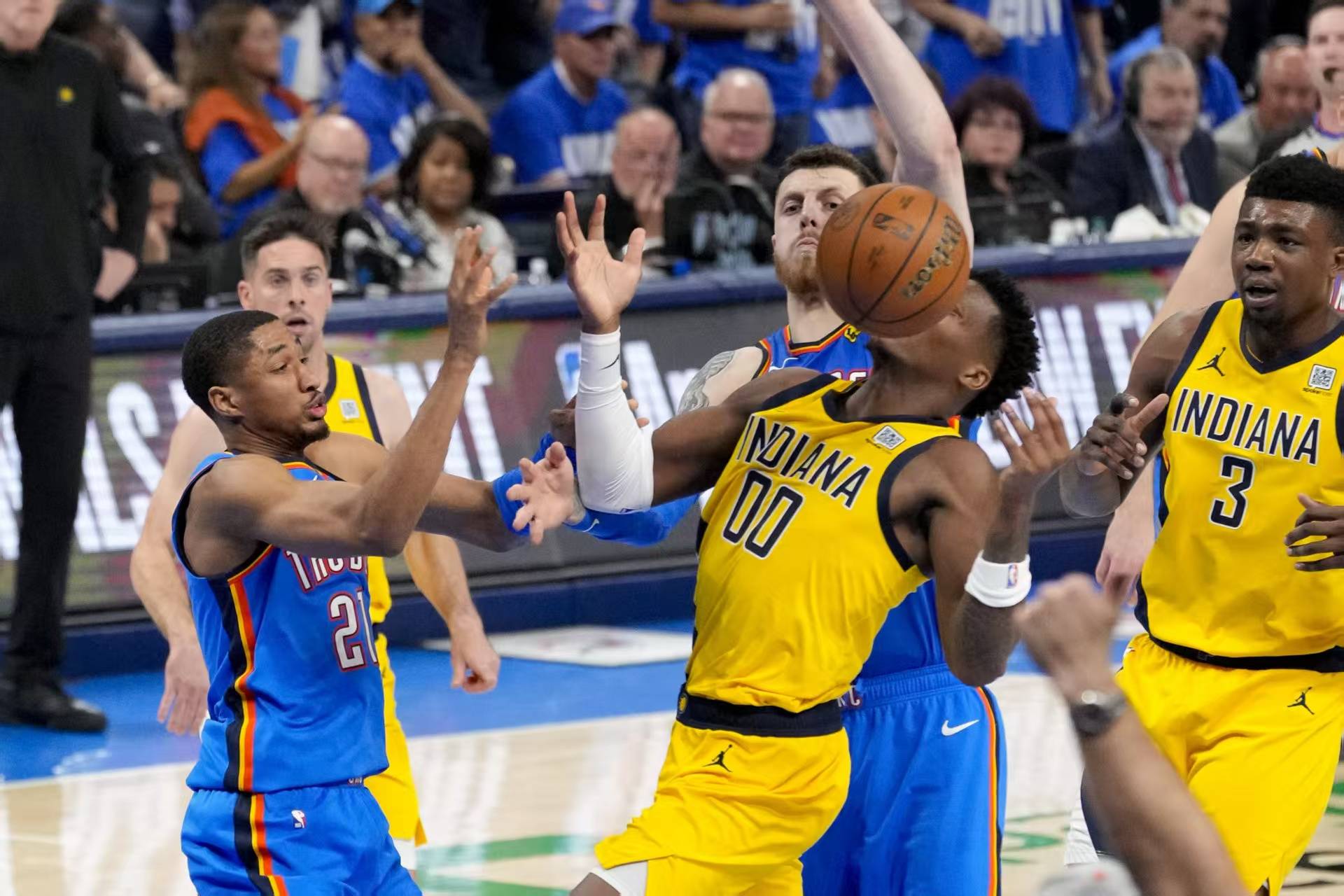 印第安纳步行者迎NBA常规赛关键赛，集结日更衣室发声，赛场秩序良好，资深球员宣示担当的简单介绍-u8官方在线