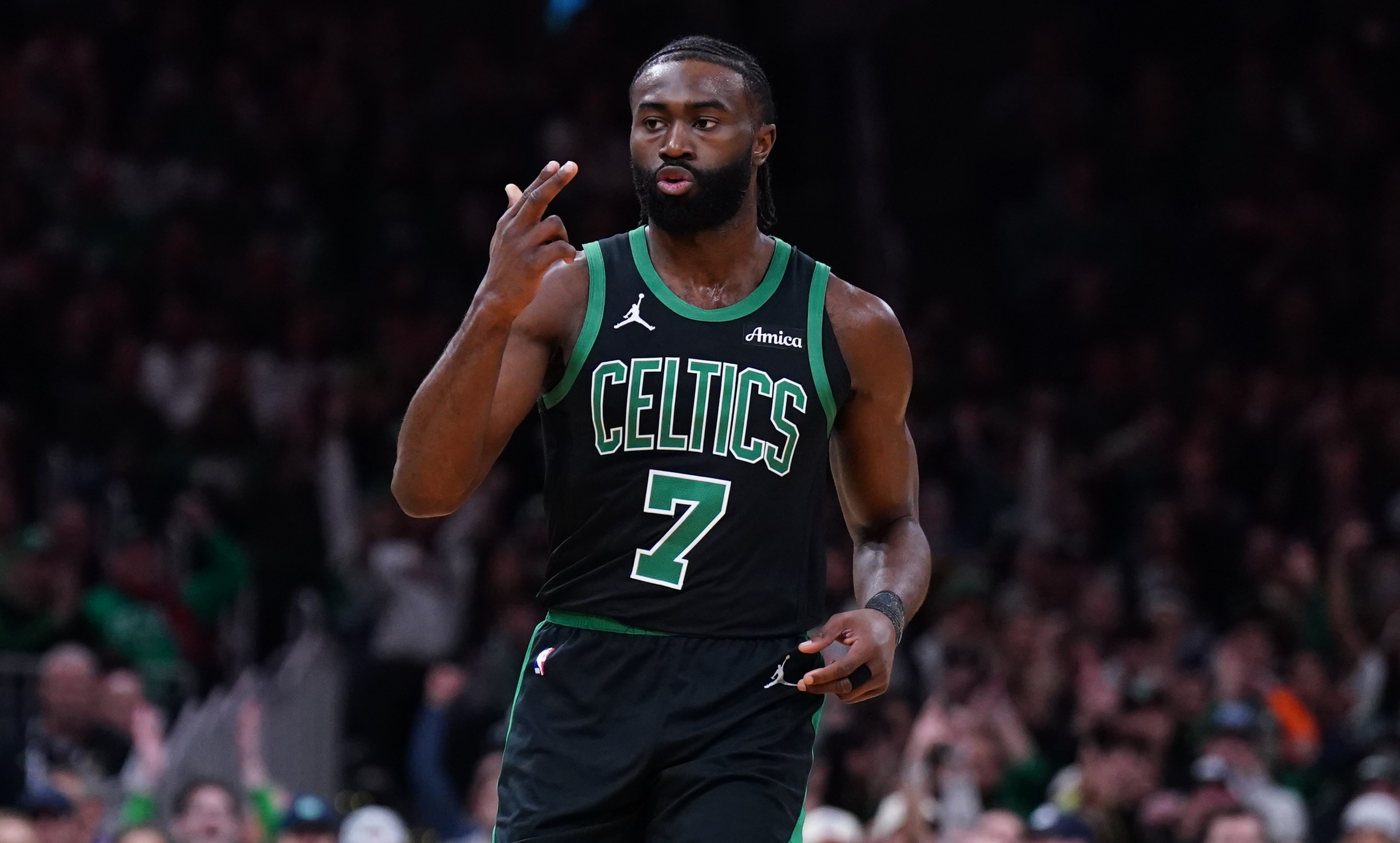 关于今晨波士顿凯尔特人刷新队史纪录——CBA常规赛节点到来,悬念犹存,更衣室氛围转暖的信息-u8官方网址