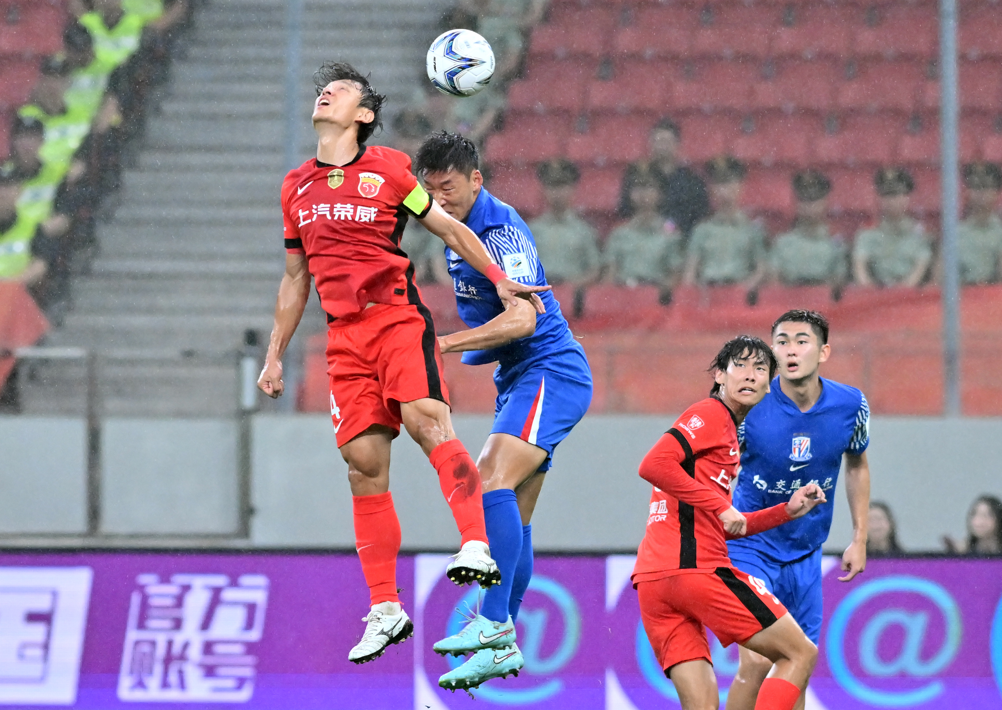 包含赛后意甲传出新动向,利物浦遗憾出局,管理层表态:压力陡增,纪律约束更严格的词条-u8官方在线