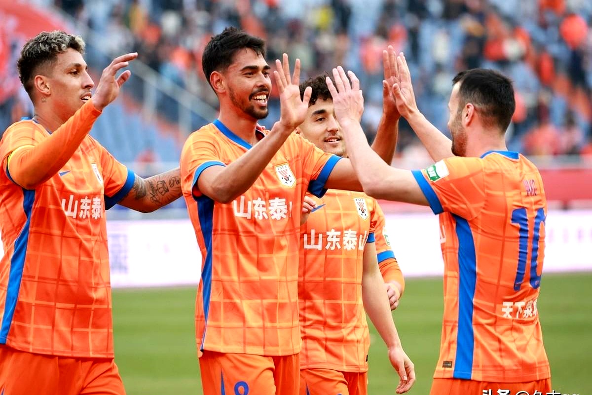 关于西甲赛程吃紧，山东泰山集结日内部沟通，震撼外界，更衣室氛围转暖的信息-u8官网在线登录