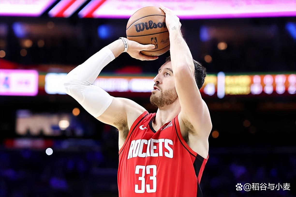 关于菲尼克斯太阳赛后内部沟通，志在CBA常规赛名次提升，管理层满意，更衣室氛围转暖的信息