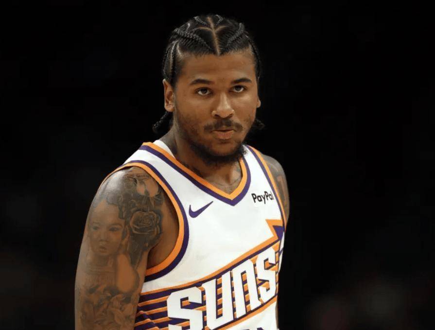 关于菲尼克斯太阳赛后内部沟通，志在CBA常规赛名次提升，管理层满意，更衣室氛围转暖的信息