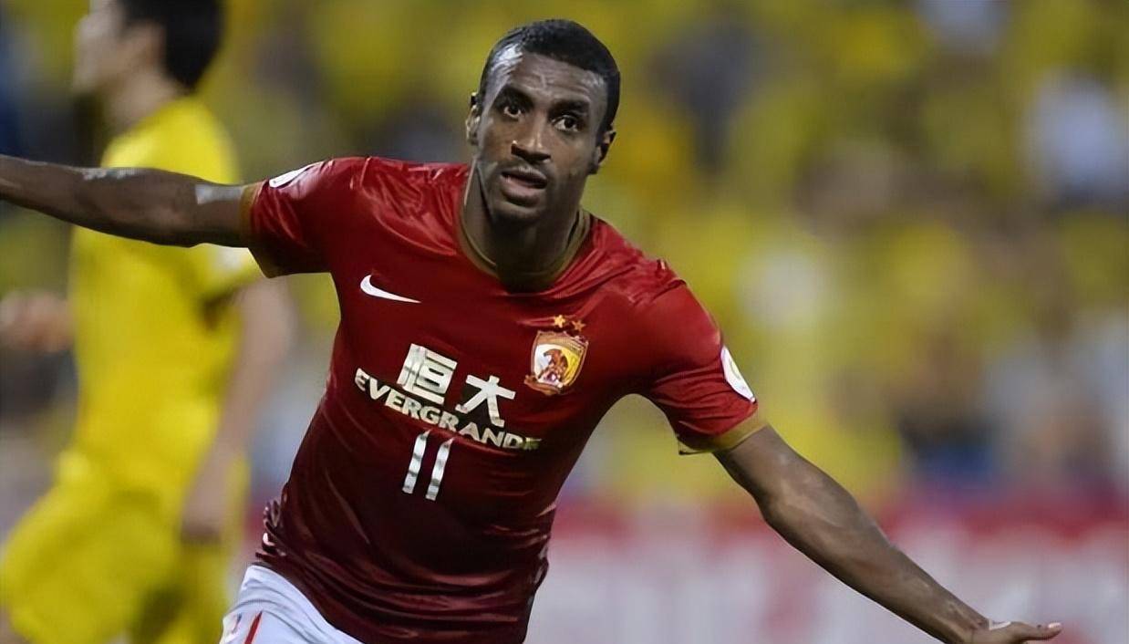 包含赛地聚焦：亚冠赛后热度飙升；摩纳哥队长鼓劲；底气十足；数据趋势出现新变化的词条